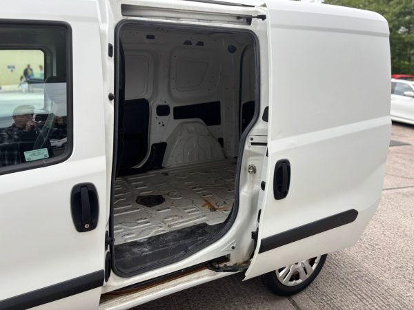 2016 Fiat Doblo 1.3 16V MultiJet - Image 13