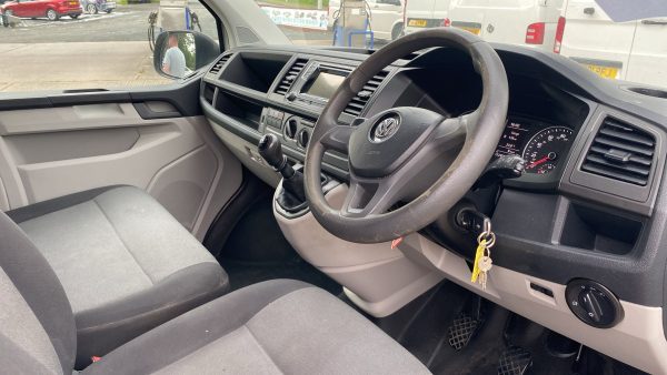 VW Transporter T28 Startline TDI - Image 12