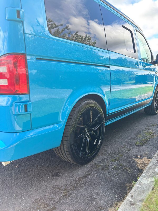 VW Transporter T30 TDI Trendline Campervan Conversion - Image 17