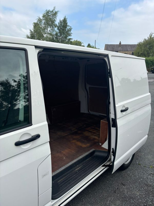 VW TRANSPORTER T28 STARTLINE TDI - Image 3