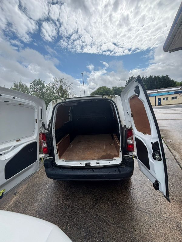 Citroen Berlingo 650 Enterprise M Bluehdi - Image 7