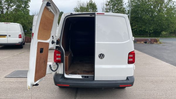 VW Transporter T28 Startline TDI - Image 11