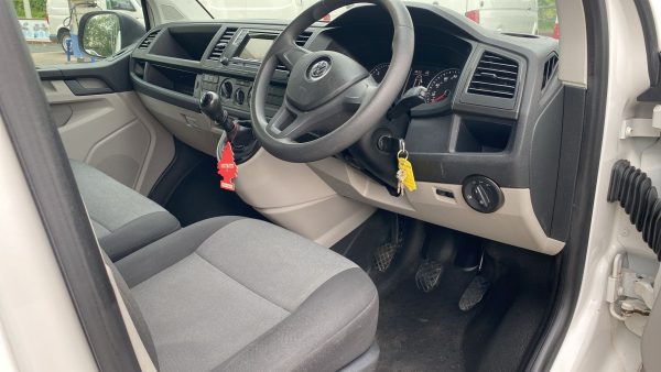 VW Transporter T28 Startline TDI - Image 13