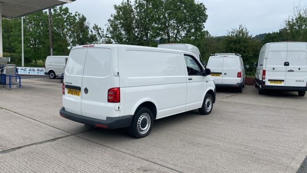 VW Transporter T28 Startline TDI - Image 4