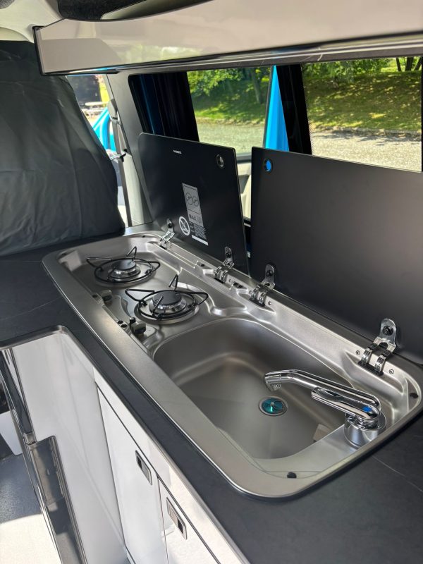 VW Transporter T30 TDI Trendline Campervan Conversion - Image 10
